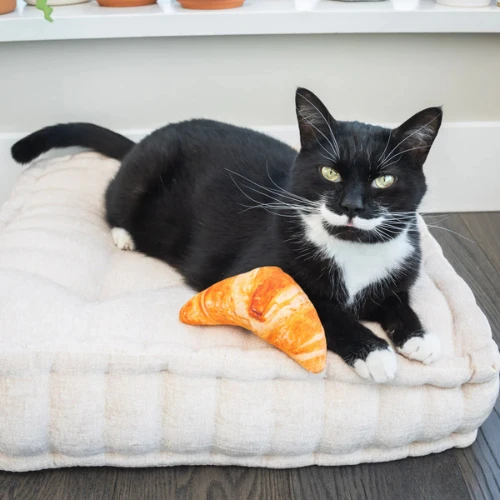 Meowbox Catnip Croissant Cat Toy 4 Meowbox Catnip Croissant Cat Toy - Image 2