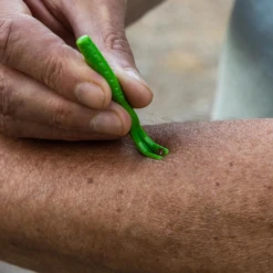 TickCheck Tick Remover Value 3 Pack 11 TickCheck Tick Remover Value 3 Pack -Mutts And Co-us 5TickCheckTickRemoverValue3Pack