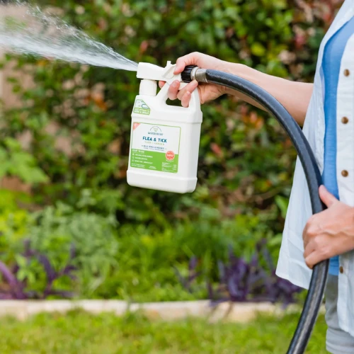 Wondercide Flea & Tick Yard + Garden 32oz Cedar Spray 4 Wondercide Flea & Tick Yard + Garden 32oz Cedar Spray - Image 2
